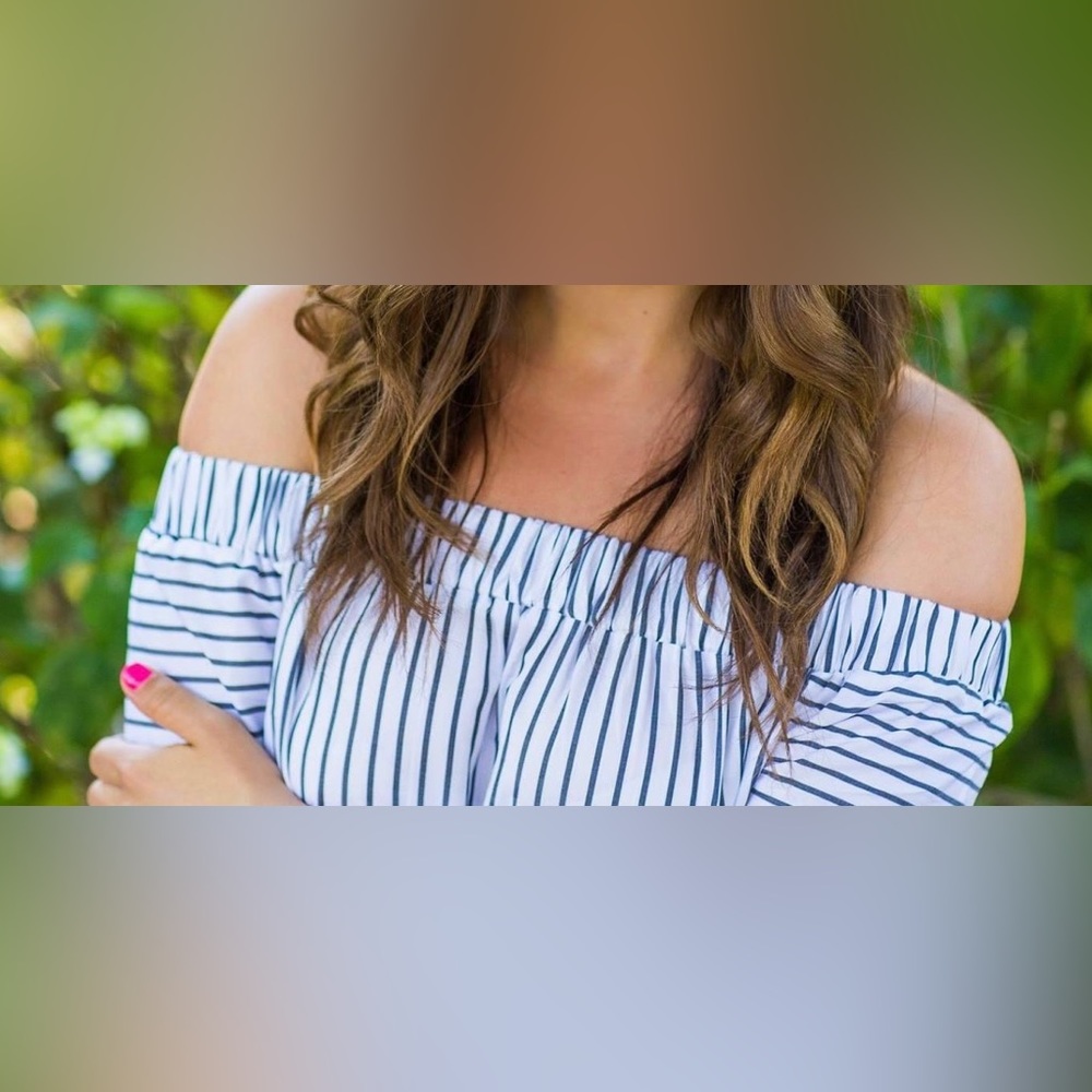 Chelsea 28 off shoulder top